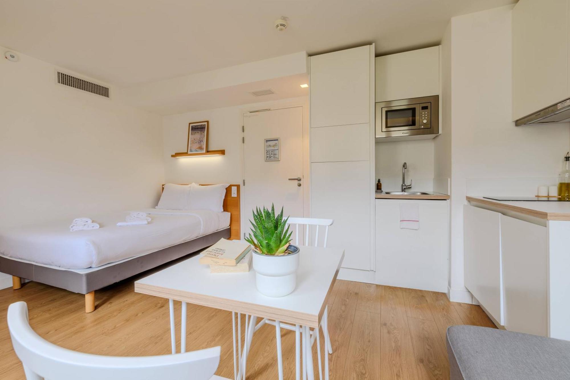 Les Appartements Et Chambres De Μονπελιέ Εξωτερικό φωτογραφία
